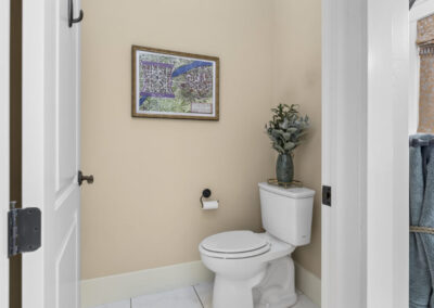 Elegant guest bathroom toilet and decorations